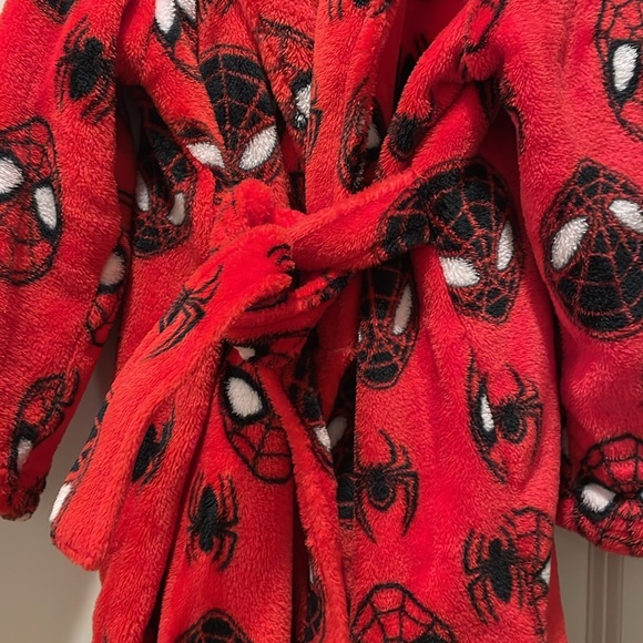 Spider-Man Robe - Picture 2 of 3